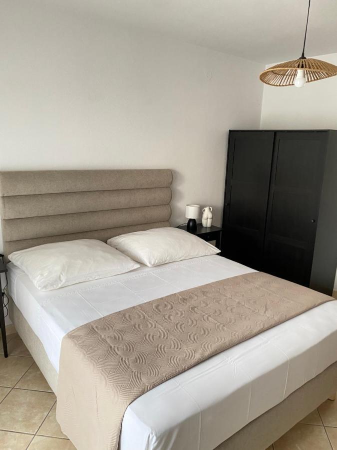 Studio Apartments M&N Trogir Exterior foto
