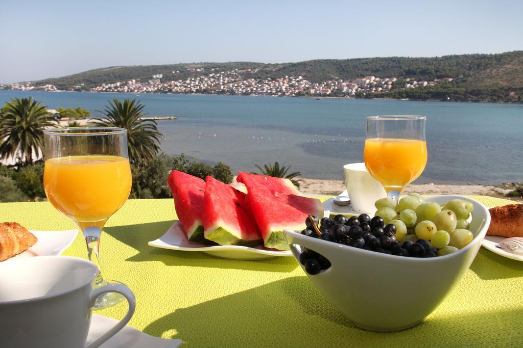 Studio Apartments M&N Trogir Exterior foto