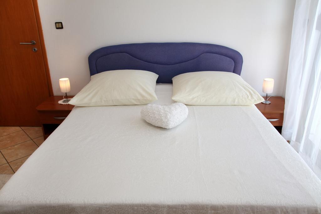 Studio Apartments M&N Trogir Exterior foto